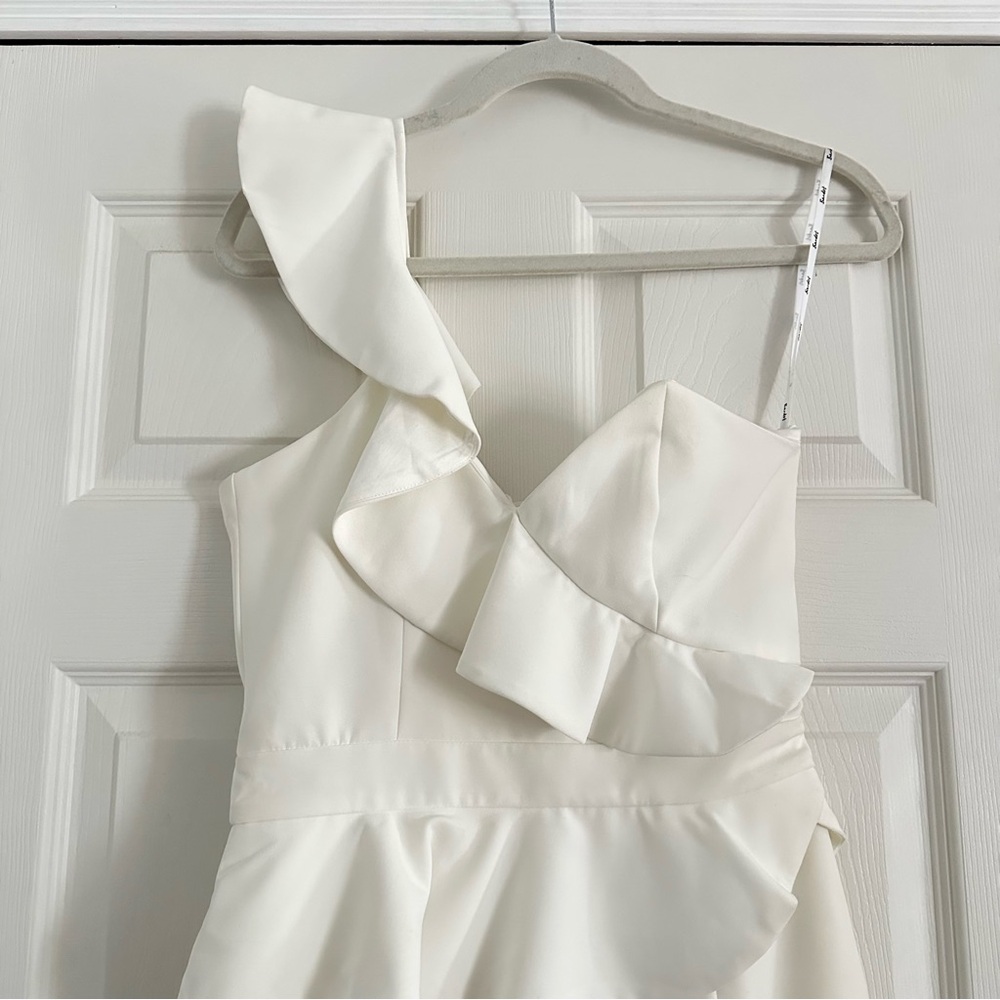 Bardot Camelia One-Shoulder Ruffle Midi Dress in Ivory Size 6 - Picture 3 of 12